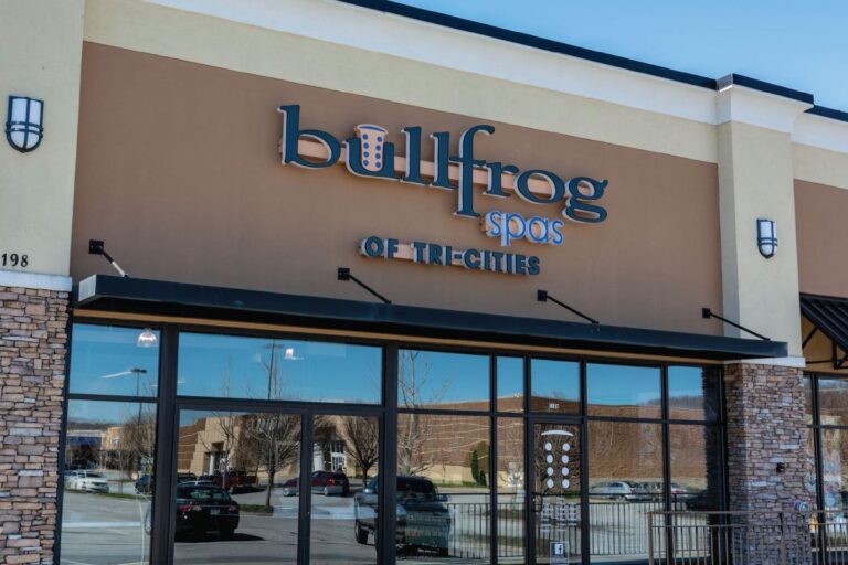 Bullfrog Spas of Tri-Cities / Isaacs Pools & Spas
