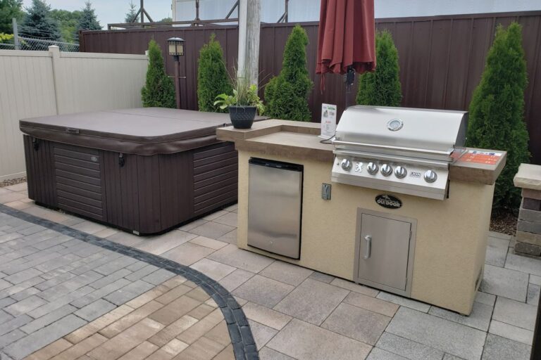 Outdoor Retailers Paint the Whole Picture