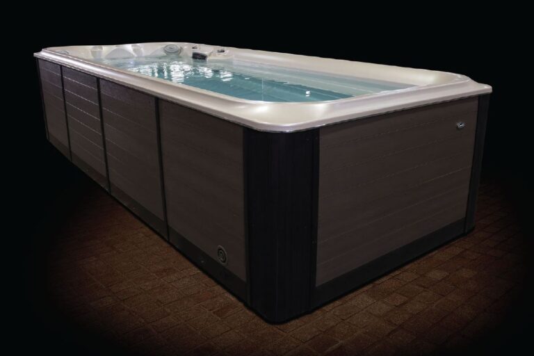Jacuzzi Swim Spas