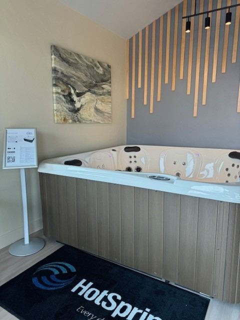 Mountain Hot Tub - Whitefish